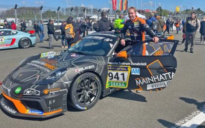 Nick Deissler fährt NLS 2025 auf Porsche Cayman GT4